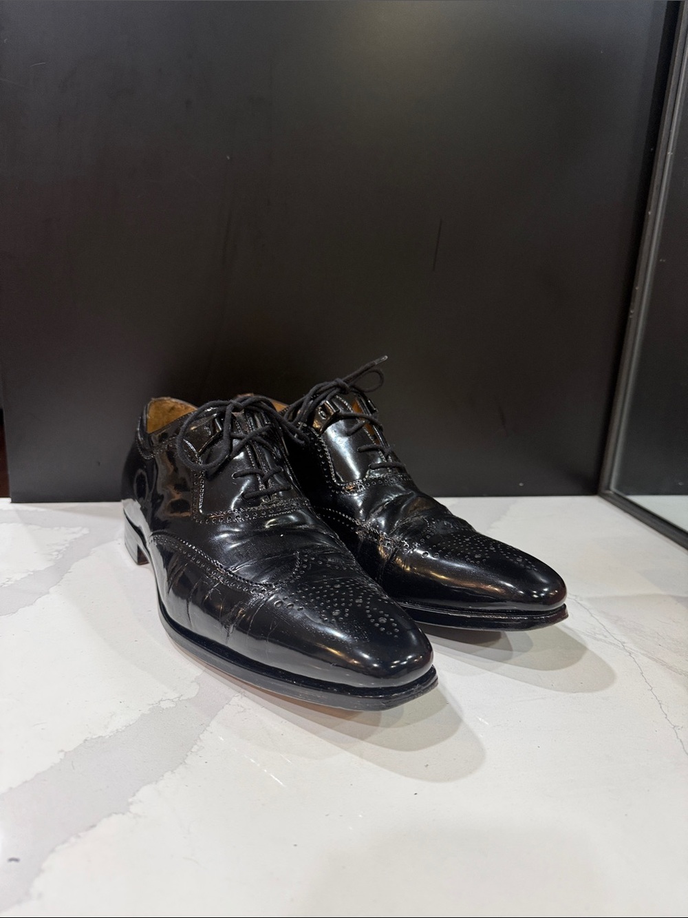 Magnanni Black Leather Brogue Lace-Up Oxfords
